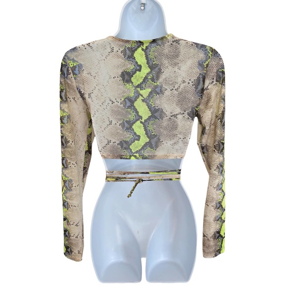 Le Lis wrap snake print crop top size S - Picture 3 of 4